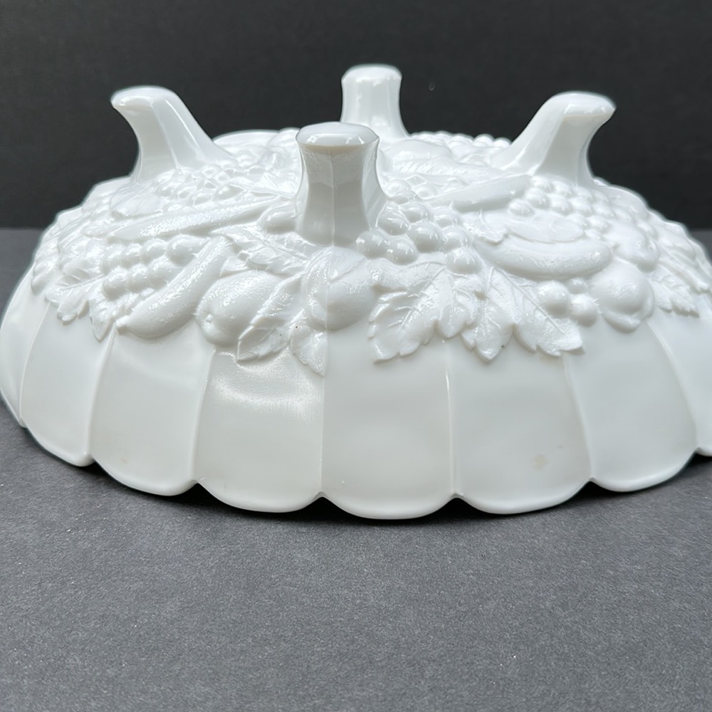 Vintage Milk Glass large oval footed fruit bowl - Picture 3 of 6